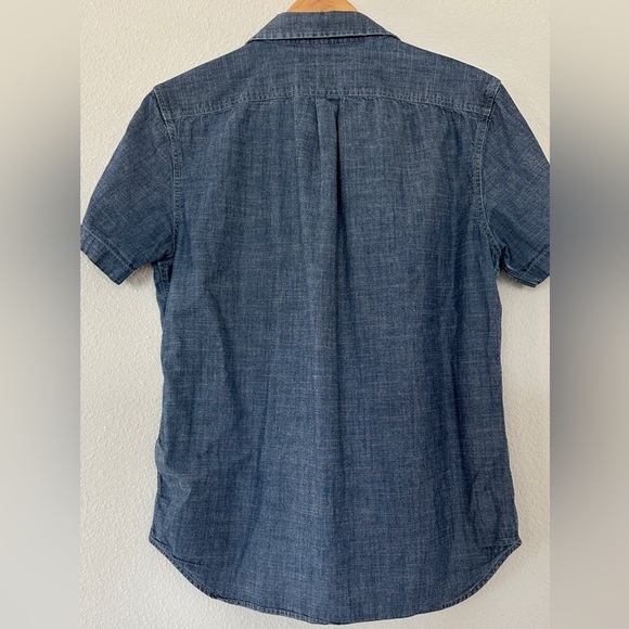 Old Navy Men's Casual Blue Button Down Shirt - Picture 3 of 3